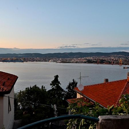 Muggia Uphill B&B Bagian luar foto