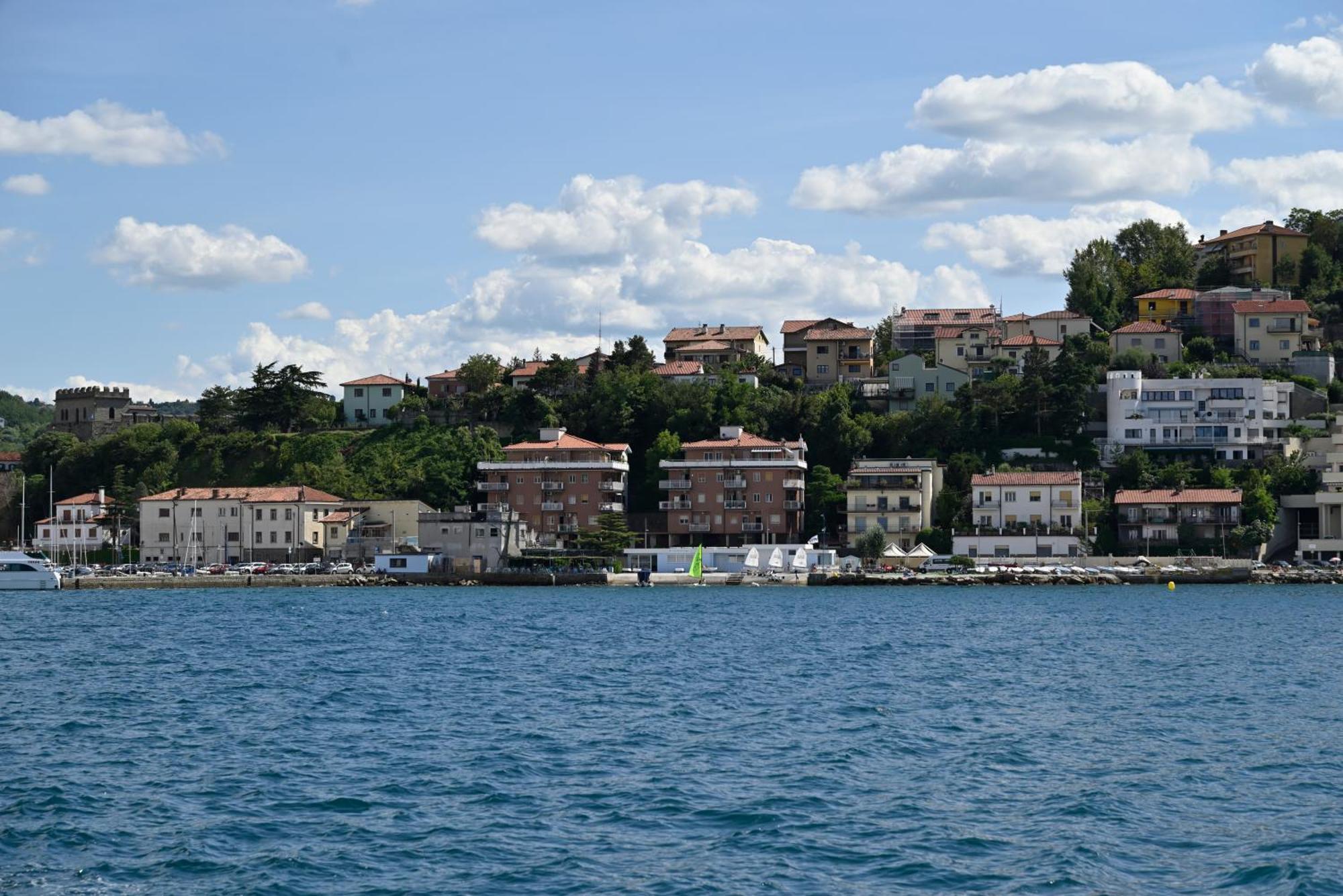 Muggia Uphill B&B Bagian luar foto
